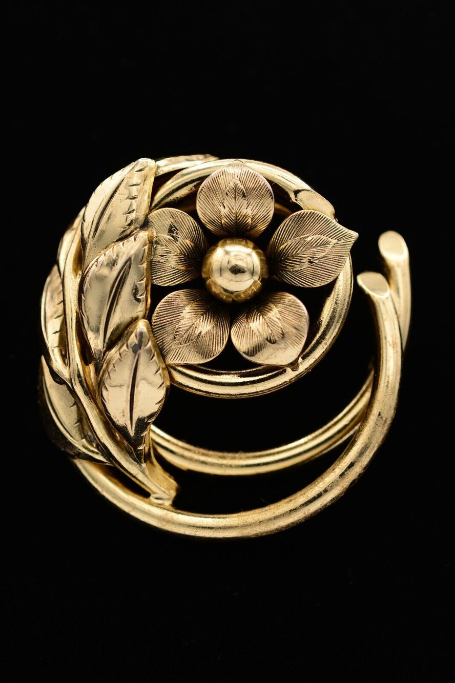 Vintage Flower Pin Brooch 3D Shiny Gold Tone Round Wreath Heavy Chunky 80s Bin4